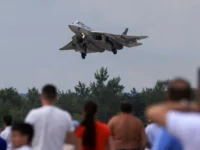 Сотрудничество Су-57 и Индии продолжает развиваться на Dubai Airshow 2025 sotrudnichestvo su57 i indii prodolzhaet razvivatsya na 2025-lavi-su-0