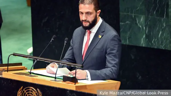 Совбез ООН проголосовал за снятие санкций с президента Сирии аш-Шараа