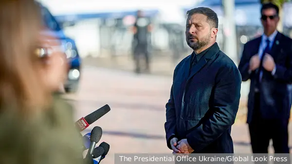 Долгов: Заявления Трампа призваны сломать Зеленского