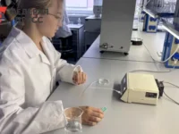 В Москве Владимир Путин и Дмитрий Чернышенко поздравили победителей конкурса «Изобретатель года» v moskve vladimir putin i dmitrij chernyshenko pozdravili pobeditelej konkursa izobretatel goda-lavi-su-0