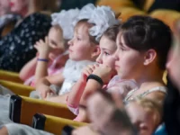 Юрий Грымов и Юрий Муравицкий участвуют в смелых театральных экспериментах yurij grymov i yurij muraviczkij uchastvuyut v smelyh teatralnyh eksperimentah-lavi-su-0