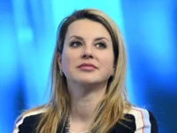 Забота или давление? Плющенко и Рудковская о роли мамы Костылевой в карьере дочери zabota ili davlenie plyushhenko i rudkovskaya o roli mamy kostylevoj v karere docheri-lavi-su-0