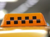 Бдительность таксиста и курьера помогла пенсионерке избежать мошенничества bditelnost taksista i kurera pomogla pensionerke izbezhat moshennichestva-lavi-su-0