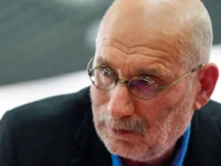 Борис Акунин, известный как Григорий Чхартишвили, приговорен заочно к 15 годам boris akunin izvestnyj kak grigorij chhartishvili prigovoren zaochno k 15 godam-lavi-su-0