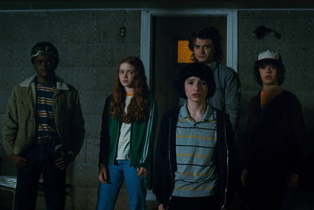 Кадр №2 из сериала "Очень странные дела"