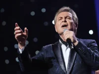 lev leshhenko i mihail shufutinskij vspominayut novogodnie prazdniki i den pobedy-lavi-su-0