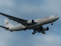 Рейс AlMasria Universal Airlines из Шарм-эль-Шейха приземлился в Челябинске rejs iz sharmelshejha prizemlilsya v chelyabinske-lavi-su-0