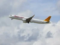 rejs stambulsanktpeterburg ot   uspeshno prizemlilsya posle udara molnii-lavi-su-0