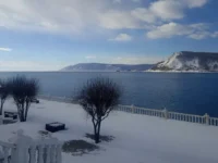 Сибирские ученые исследуют уровень фтора в воде Байкала и реки Ангары sibirskie uchenye issleduyut uroven ftora v vode bajkala i reki angary-lavi-su-0