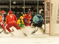 СКА-Уральский Трубник одержал блестящую победу над Водником при поддержке Дениса Паслера skauralskij trubnik oderzhal blestyashhuyu pobedu nad vodnikom pri podderzhke denisa paslera-lavi-su-0