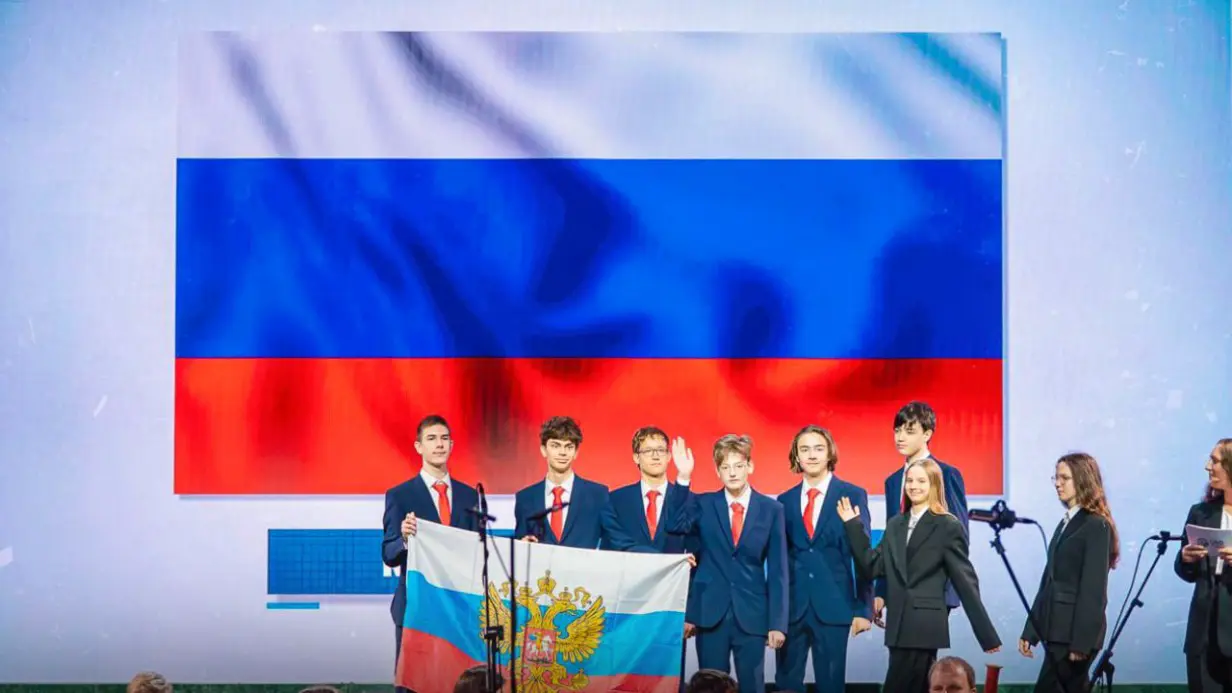 Собянин: Московские школьники завоевали медали на естественно-научной олимпиаде