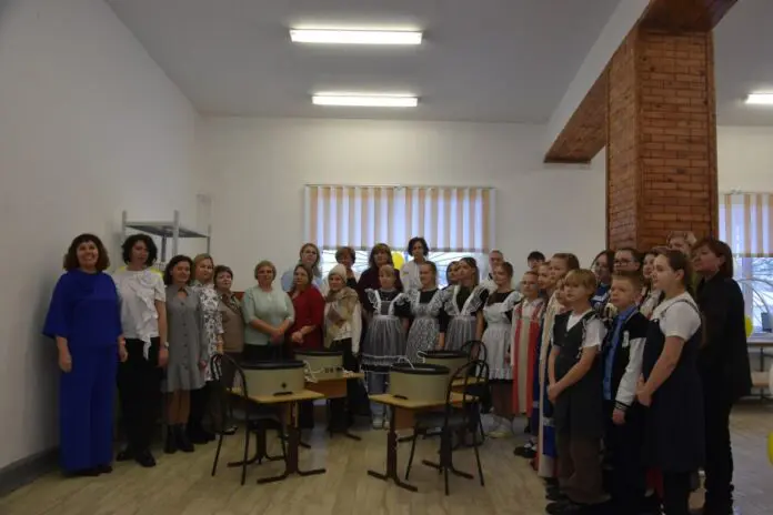 В Школе №14 поселка Калья открылась гончарная мастерская «Живая глина»-0