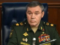 Валерий Герасимов рассказал о стратегической цели ВСУ под Димитровом и роли Путина в операции Красноармейск valerij gerasimov rasskazal o strategicheskoj czeli vsu pod dimitrovom i roli putina v operaczii krasnoarmejsk-lavi-su-0