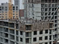 Владивосток и Санкт-Петербург показывают наибольшие темпы строительства vladivostok i sanktpeterburg pokazyvayut naibolshie tempy stroitelstva-lavi-su-0