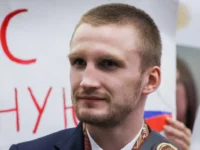 Всеволод Шумков сохранил золото ЧМ IBA после инцидента с укусом в финале vsevolod shumkov sohranil zoloto chm posle inczidenta s ukusom v finale-lavi-su-0