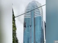 ВСУ атаковали «Грозный-Сити» в Чечне беспилотниками, тревога для Росавиации vsu atakovali groznyjsiti v chechne bespilotnikami trevoga dlya rosaviaczii-lavi-su-0