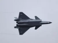 J-20 Китайский истребитель и вызовы для ВМС США 20 kitajskij istrebitel i vyzovy dlya vms ssha-lavi-su-0