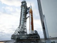 Лунная миссия Артемида II. Ракета SLS готова к старту в Центре Кеннеди lunnaya missiya artemida raketa gotova k startu v czentre kennedi-lavi-su-0
