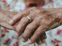 1 февраля – День бабушек, десертов и Робинзона Крузо 1 fevralya den babushek desertov i robinzona kruzo-lavi-su-0