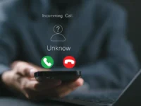 ГУ МВД по Петербургу предупреждает о мошенниках на Госуслугах gu mvd po peterburgu preduprezhdaet o moshennikah na gosuslugah-lavi-su-0