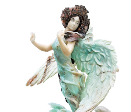 Произведение камнерезного искусства из коллекции фонда