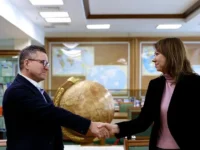 rgb i ncz rossiya predstavlyayut fondy na vystavke uroki geografii-lavi-su-0