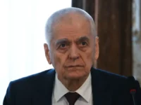 Геннадий Онищенко дал советы ФМБА по подготовке к сезону аллергии gennadij onishhenko dal sovety fmba po podgotovke k sezonu allergii-lavi-su-0