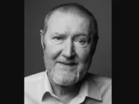 Владимир Ершов и Театр на Малой Бронной почтят память артиста МХАТ vladimir ershov i teatr na maloj bronnoj pochtyat pamyat artista mhat-lavi-su-0