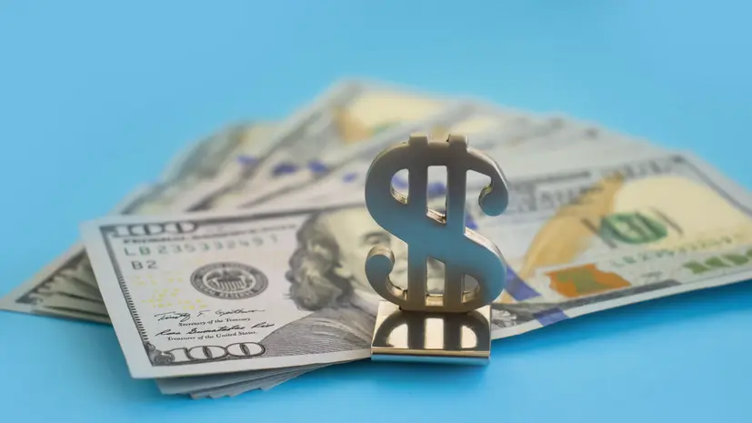 Инвестстратег Бахтин: доллар может опуститься до 75 рублей к лету