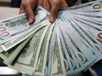 czentrobank otmechaet rastushhij interes k rublyu dollaru i evro-lavi-su-0