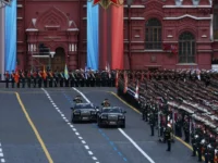 dmitrij peskov nazval parad pobedy na krasnoj ploshhadi grandioznym-lavi-su-0