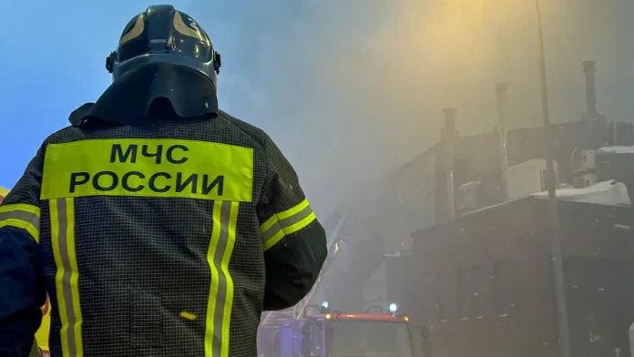 mchs tuapse pozharnye pobedili ogon na npz posle dronov-lavi-su-0