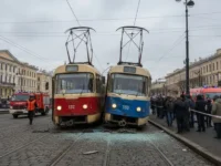 mvd i dps sanktpeterburga operativno rabotayut posle chp s tramvayami-lavi-su-0