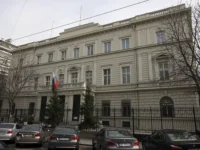 posolstvo rossii v vene avstriya popustitelstvuet pochitaniyu bandery-lavi-su-0