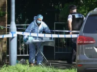 skotlandyard izuchaet vozmozhnuyu rol irana v podzhogah sinagog londona-lavi-su-0