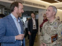 ssha i uajting obsudili budushhee kosmosa i dialog s rossiej-lavi-su-0