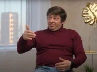 dmitrij brekotkin ego uralskie pelmeni i zvezdnye romany-lavi-su-0
