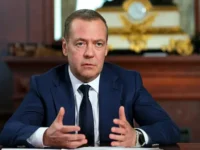 donald tusk i dmitrij medvedev o nato evrosoyuze i bpla-lavi-su-0