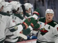 kirill kaprizov siyaet v plejoff nhl  novyj rekord minnesoty uajld-lavi-su-0