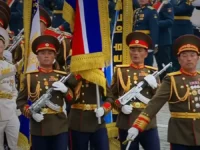 kndr na parade pobedy putin belousov i nebyvalyj fakt v kadrah-lavi-su-0