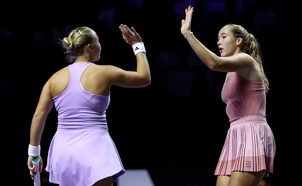 Диана Шнайдер и Мирра Андреева (Katelyn Mulcahy / Getty Images for WTA)