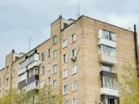 Новые лифты Щербинского завода на Просторной 9 по программе капремонта novye lifty shherbinskogo zavoda na prostornoj 9 po programme kapremonta-lavi-su-0