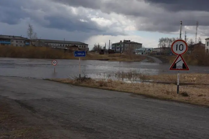 Уровень воды в реке Ница снизился на 14 см за сутки в Ирбитском районе-0