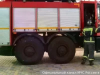 В порту Таганрога после атаки БПЛА загорелись танкер и резервуар v portu taganroga posle ataki bpla zagorelis tanker i rezervuar-lavi-su-0