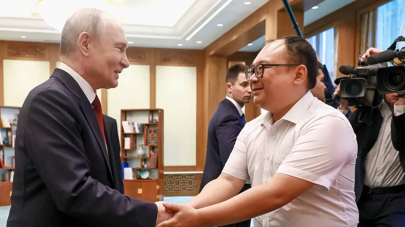 Кадры с найденным RT Пэн Паем разлетелись по соцсетям КНР и России
