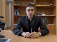 Евгений Шорохов: педагог УрГПУ из школы №18 Екатеринбурга evgenij shorohov pedagog urgpu iz shkoly 18 ekaterinburga-lavi-su-0