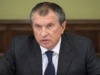 igor sechin oczenil vliyanie snyatiya ogranichenij v ormuzskom prolive-lavi-su-0