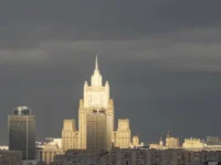 mariya zaharova i dmitrij peskov o sankcziyah sb oon i tankere -lavi-su-0