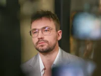 petrov schastliv v rossii nezlobin za graniczej semki polanski-lavi-su-0
