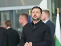 Трамп и скандальные высказывания Бессента о Зеленском tramp i skandalnye vyskazyvaniya bessenta o zelenskom-lavi-su-0